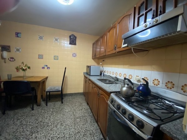 Hermoso Depto 4 Ambientes/ Toilette /Balcon Corrido Frente/ Lavadero Independiente 