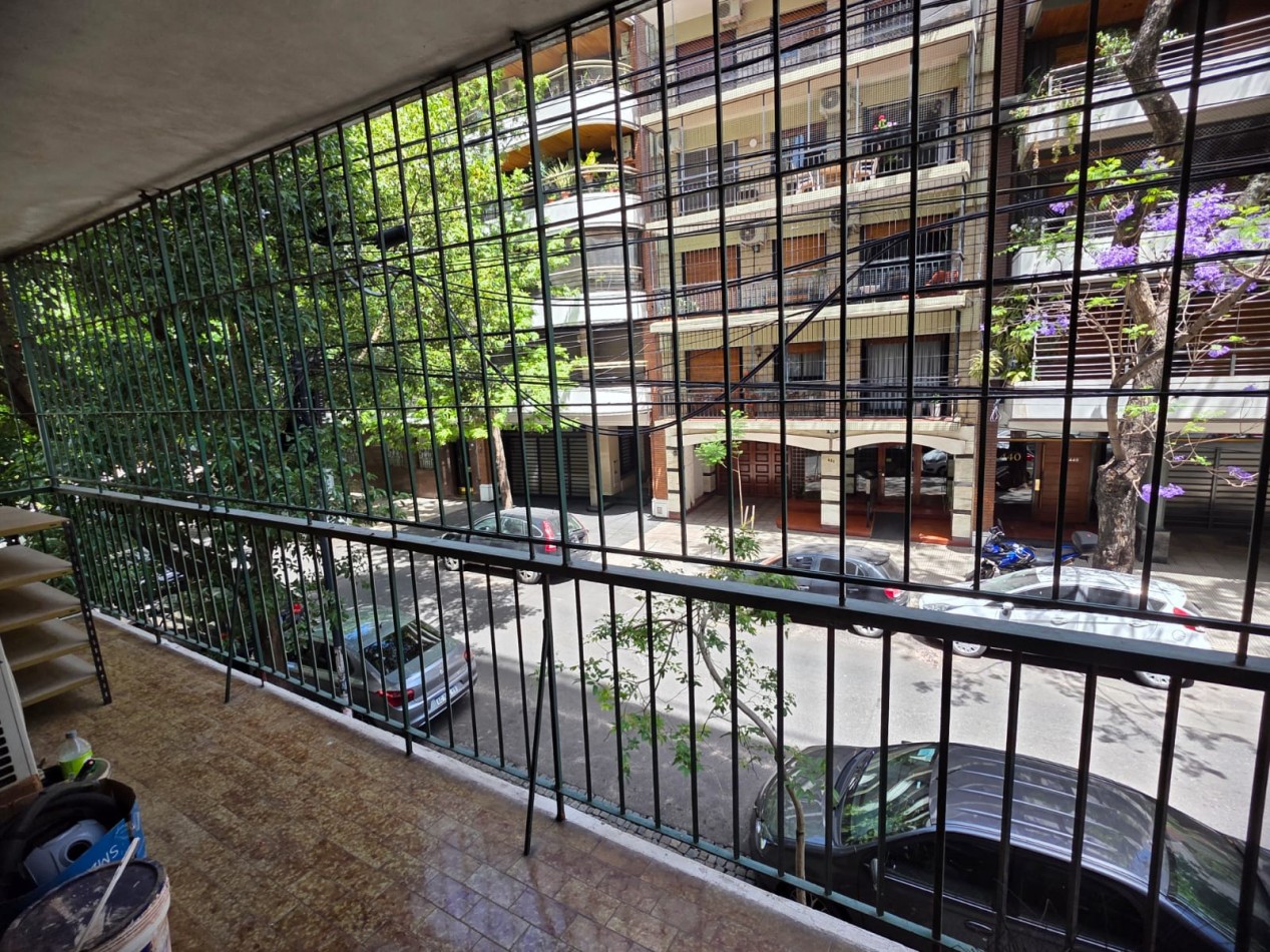 3 Ambientes Al Frente - Balcon Corrido - Apto Profesional - Con cochera