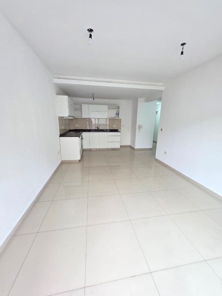 3 Ambientes con Cochera en Caballito Sur - Contrafrente muy luminoso con balcon
