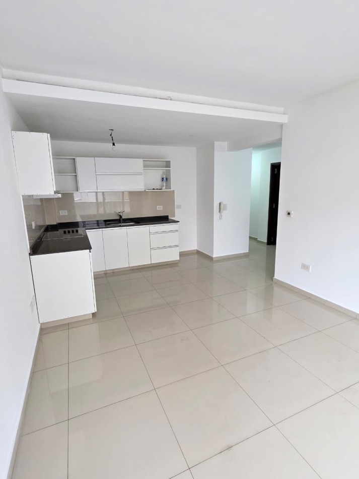 3 Ambientes con Cochera en Caballito Sur - Contrafrente muy luminoso con balcon