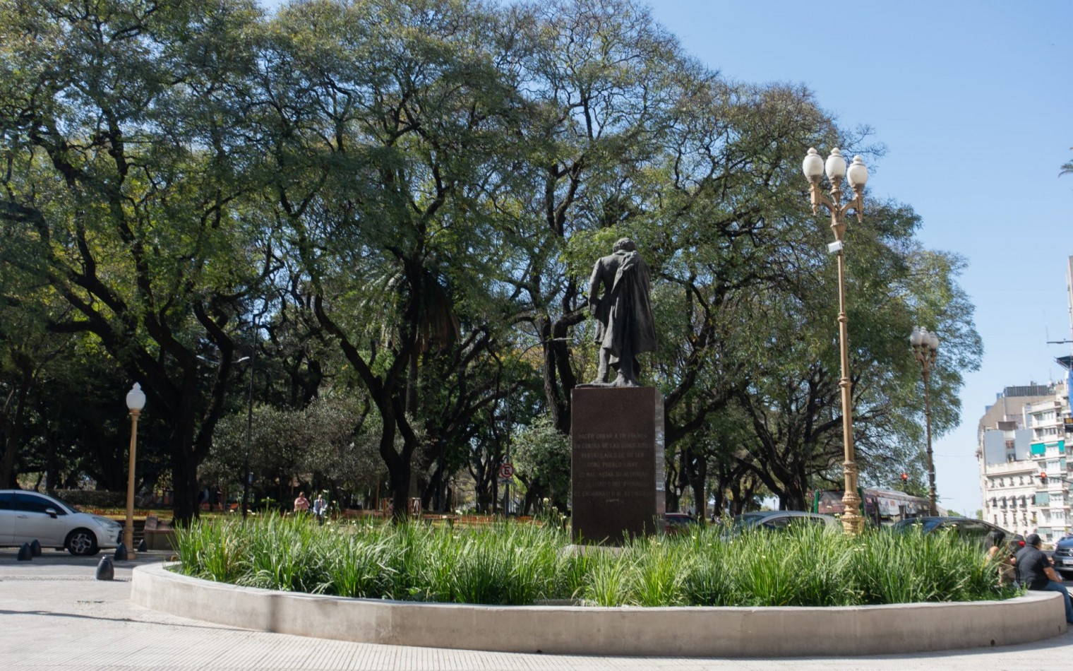 Oportunidad/ Hermoso Monoambiente Amoblado Super Luminoso/ Plaza San Martin