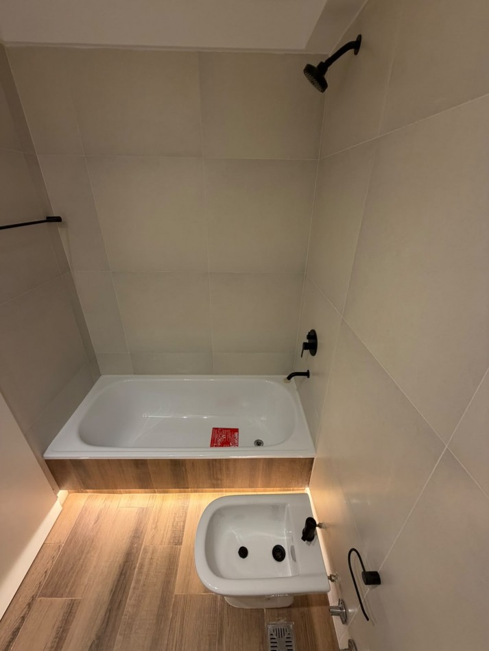 Sempiso de 3 ambientes con dormitorios en suite a estrenar - Balcon al Frente - Villa del Parque