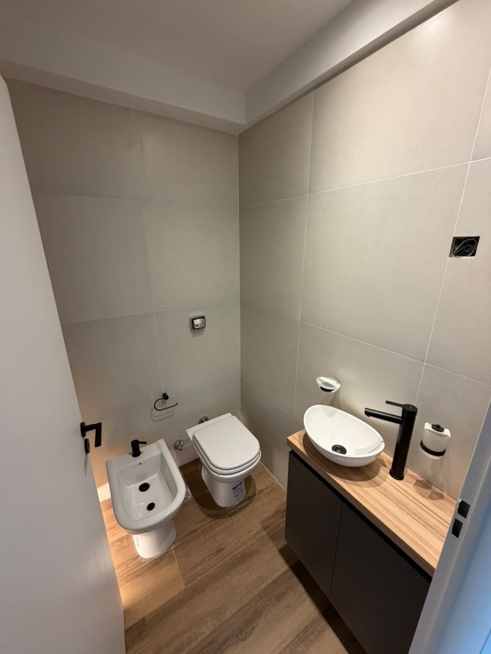 Sempiso de 3 ambientes con dormitorios en suite a estrenar - Balcon al Frente - Villa del Parque
