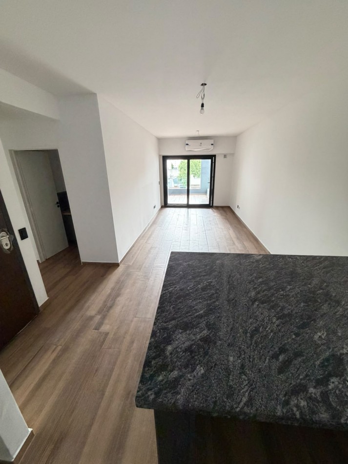Sempiso de 3 ambientes con dormitorios en suite a estrenar - Balcon al Frente - Villa del Parque