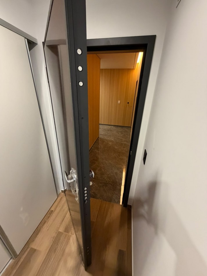 SEMIPISO DE 3 AMBIENTES CON 2 DORMITORIOS EN SUITE - BALCON AL CONTRA FRENTE - VILLA DEL PARQUE