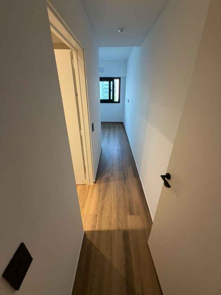 SEMIPISO DE 3 AMBIENTES CON 2 DORMITORIOS EN SUITE - BALCON AL CONTRA FRENTE - VILLA DEL PARQUE