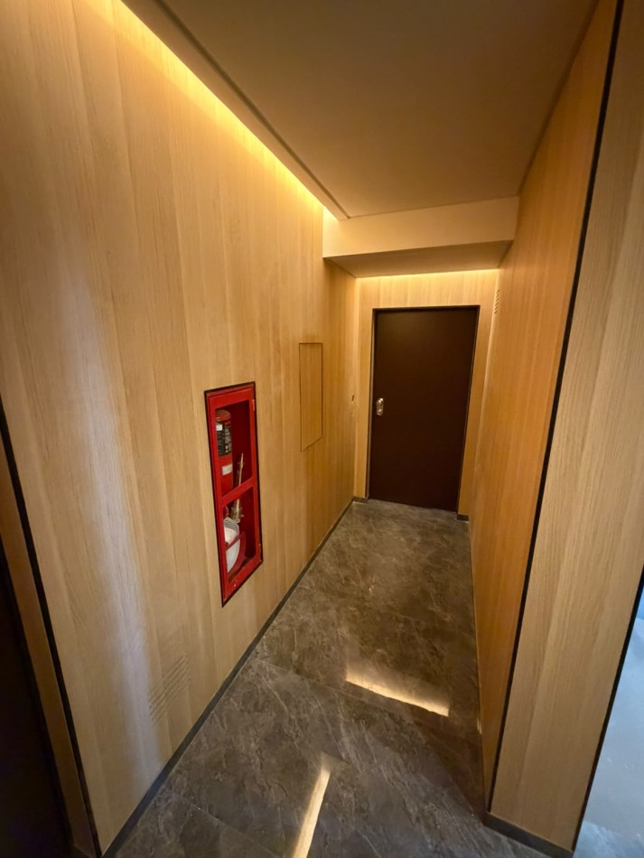 SEMIPISO DE 3 AMBIENTES CON 2 DORMITORIOS EN SUITE - BALCON AL CONTRA FRENTE - VILLA DEL PARQUE