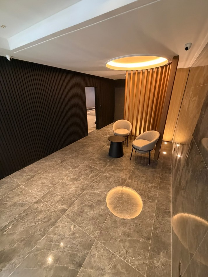 SEMIPISO DE 3 AMBIENTES CON 2 DORMITORIOS EN SUITE - BALCON AL CONTRA FRENTE - VILLA DEL PARQUE