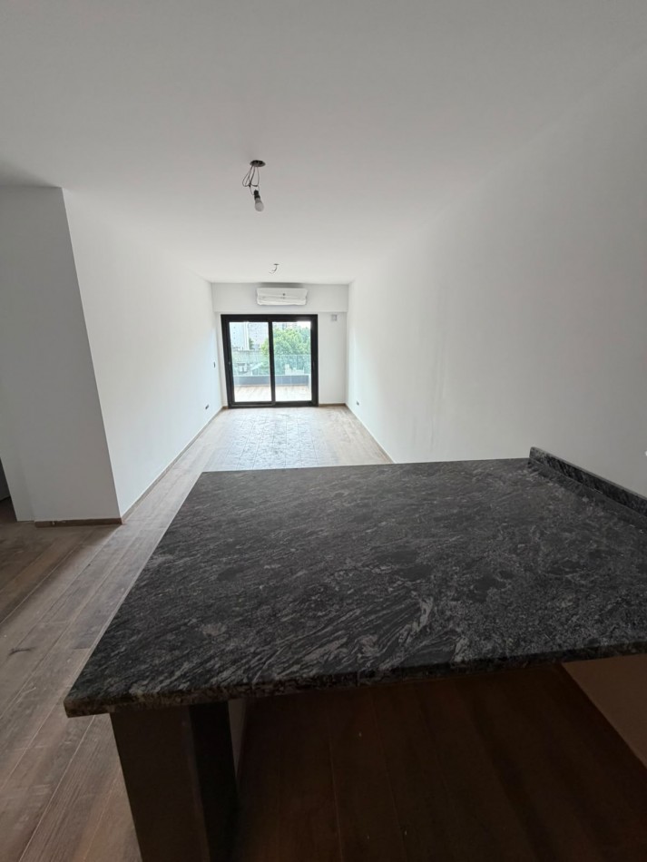 Venta 3 Ambientes a estrenar de Categoria | 6° Piso al Frente | Terraza Privada de 26 m² | Villa del Parque