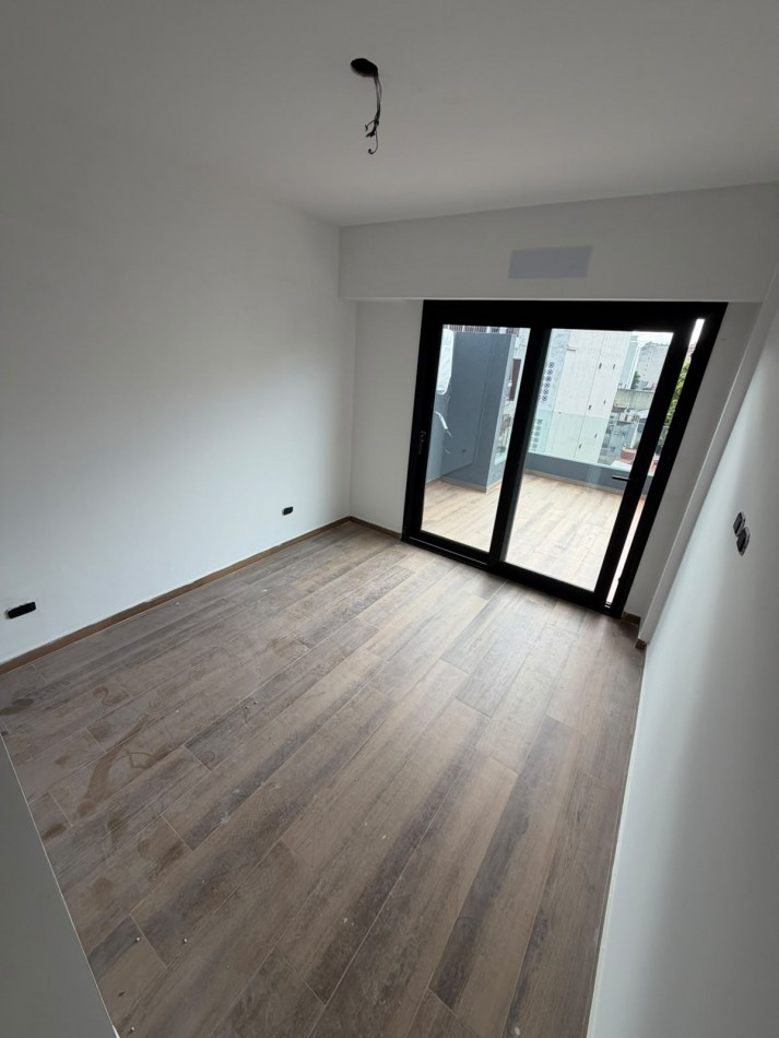 Venta 3 Ambientes a estrenar de Categoria | 6° Piso al Frente | Terraza Privada de 26 m² | Villa del Parque