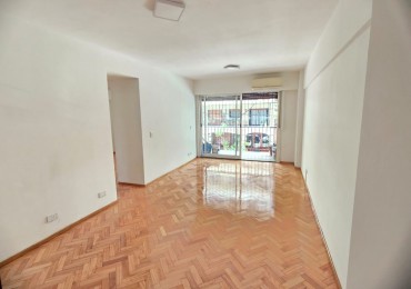 3 Ambientes Al Frente - Balcon Corrido - Apto Profesional - Con cochera