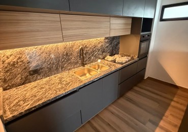 SEMIPISO DE 3 AMBIENTES CON 2 DORMITORIOS EN SUITE - BALCON AL CONTRA FRENTE - VILLA DEL PARQUE